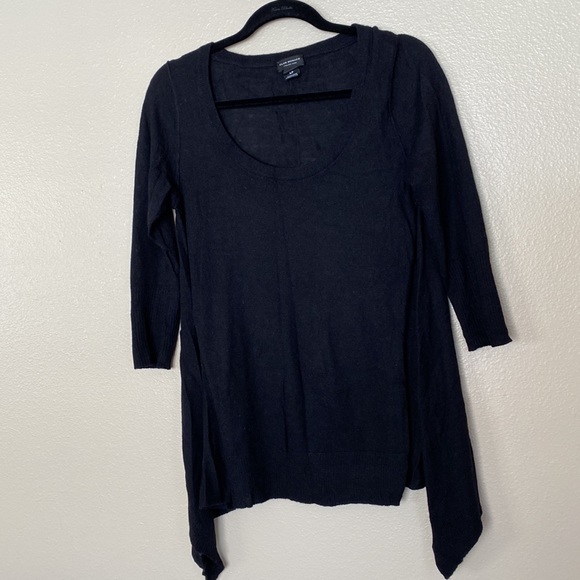 CLUB MONACO| 3/4 sleeve sweater top - Picture 4 of 14